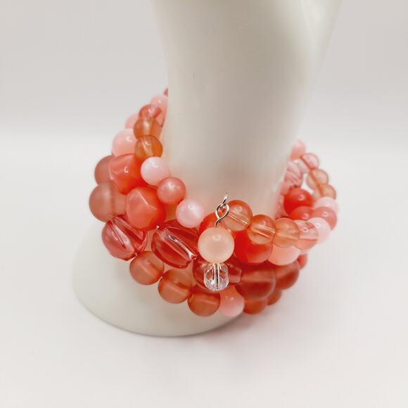 Vintage 1950s Lucite Moonglow Beaded Memory Wire Bracelet 4 Row Pink Coral Beads - Picture 9 of 12